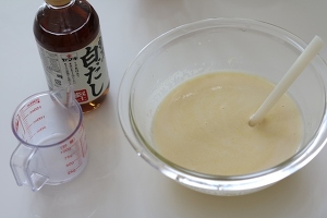 3に豆乳を加え、白だしで味を整える。