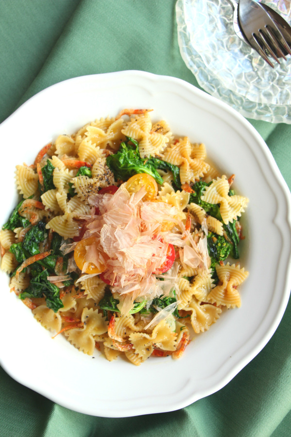 作りおきOK！菜の花と桜えびのパスタサラダ