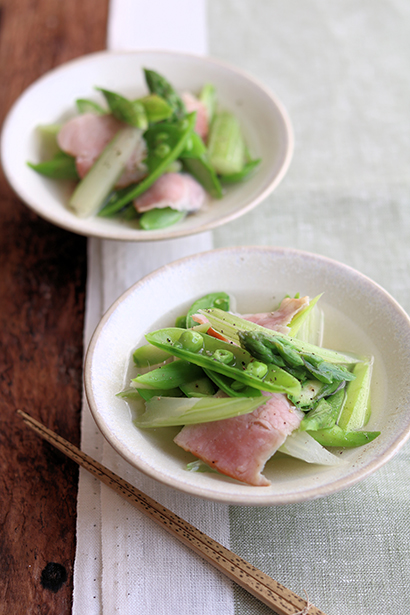 春野菜とベーコンの白だしさっと煮