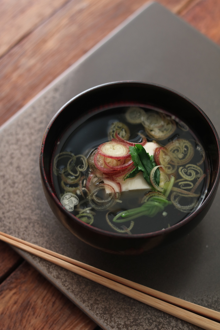 みょうがと豆腐のお吸い物