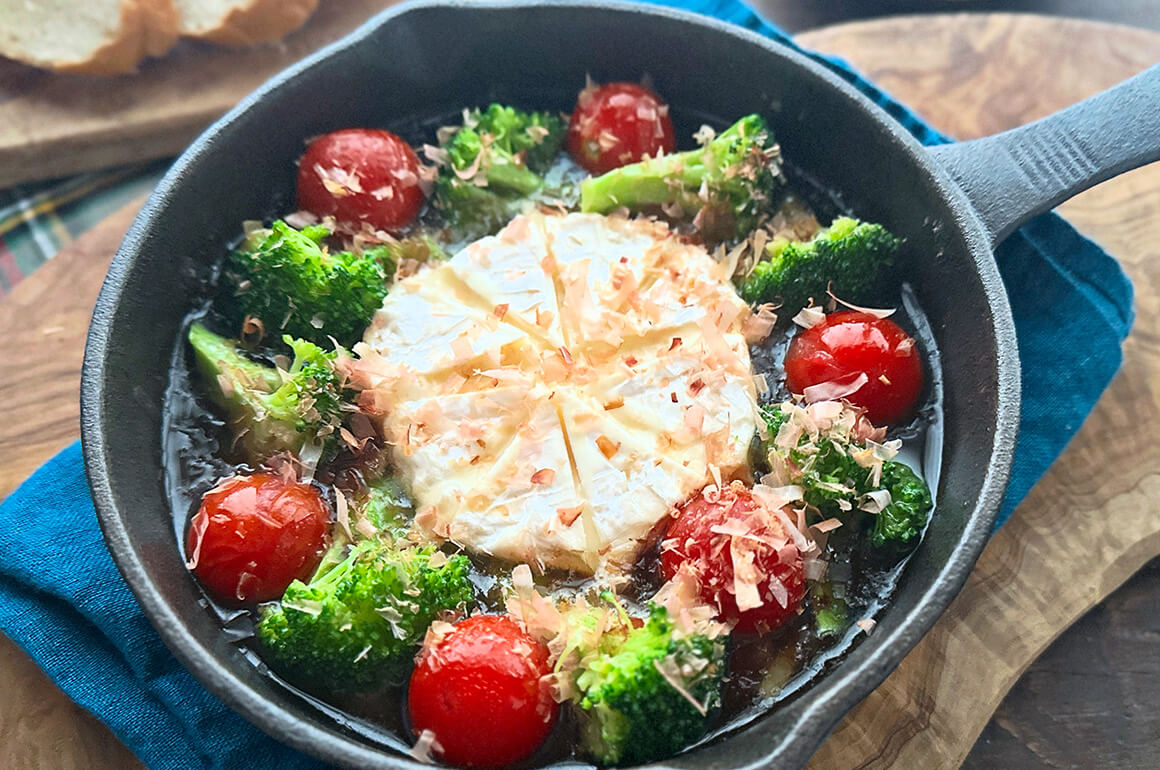 とろ〜りチーズと野菜のアヒージョ